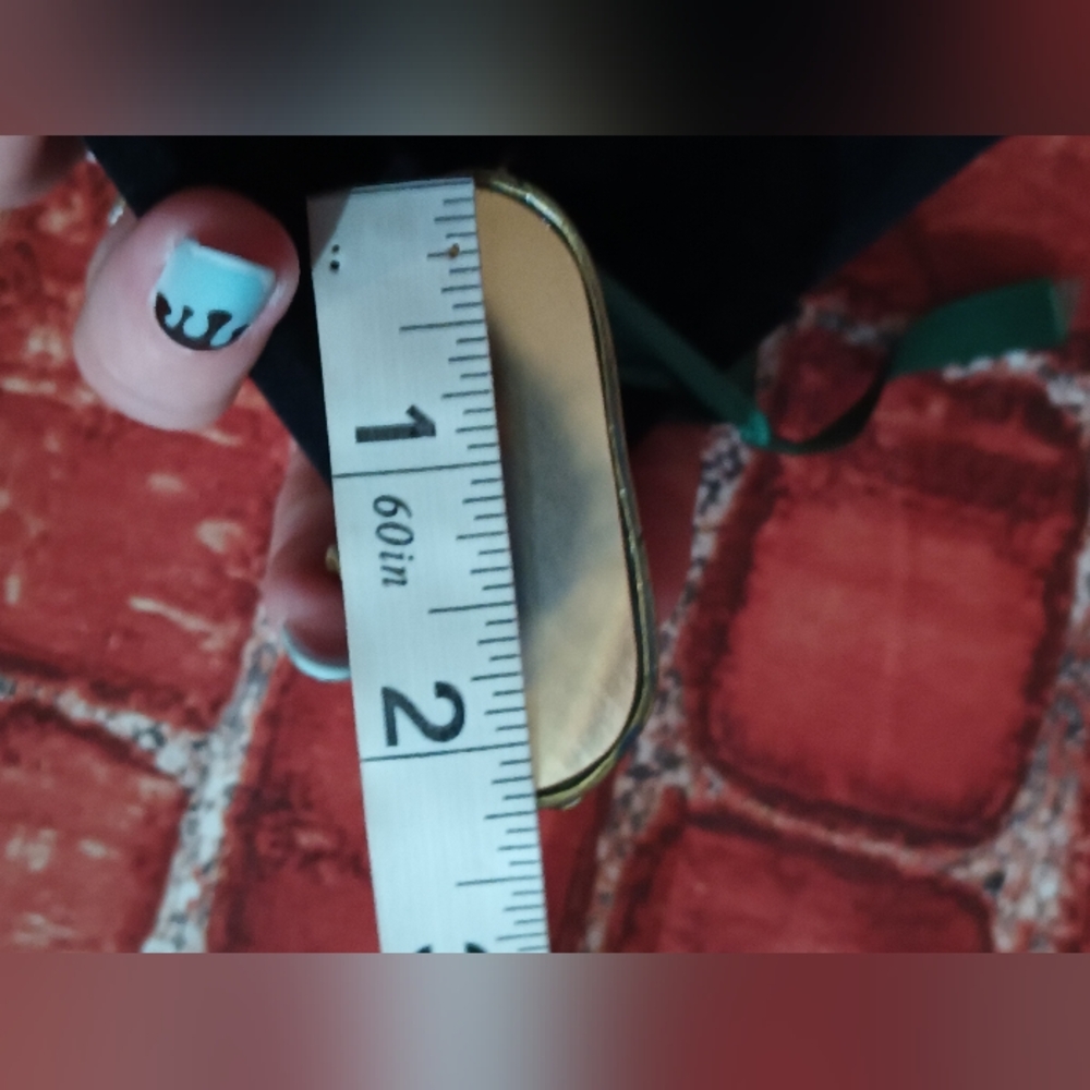𝟗𝟎'𝐬 𝐁𝐫𝐨𝐧𝐳𝐞 𝐓𝐞𝐧𝐧𝐢𝐬 𝐒𝐡𝐨𝐞 𝐎𝐫𝐧𝐚𝐦𝐞𝐧𝐭 - Picture 7 of 10